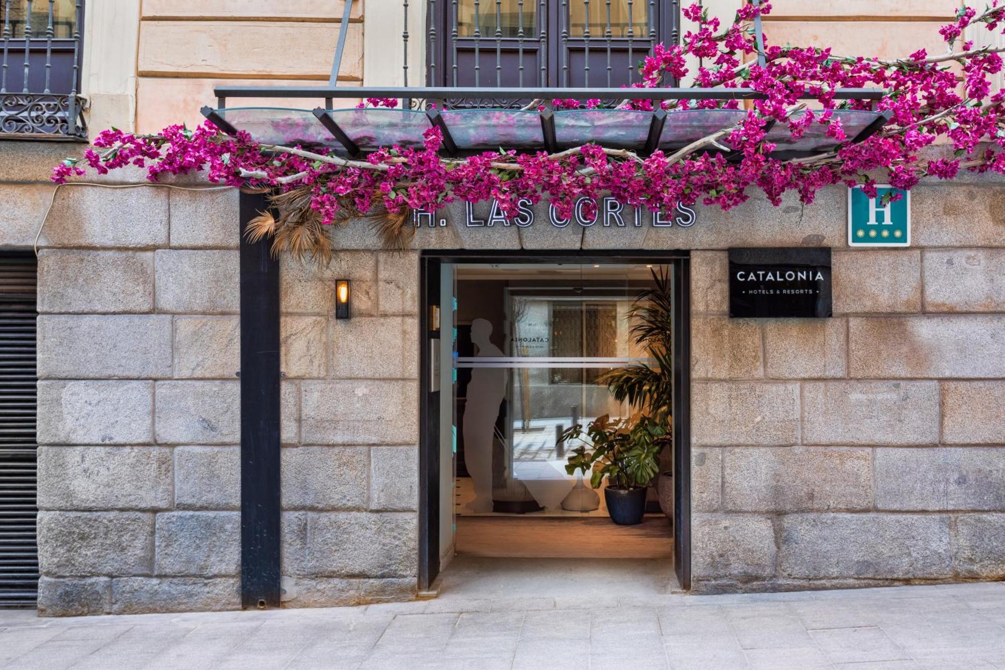 Catalonia Las Cortes Hotel Madrid Exterior photo